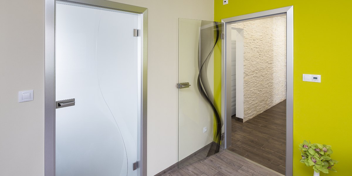 Otočné celoskleněné dveře STYLUS VV SKLO