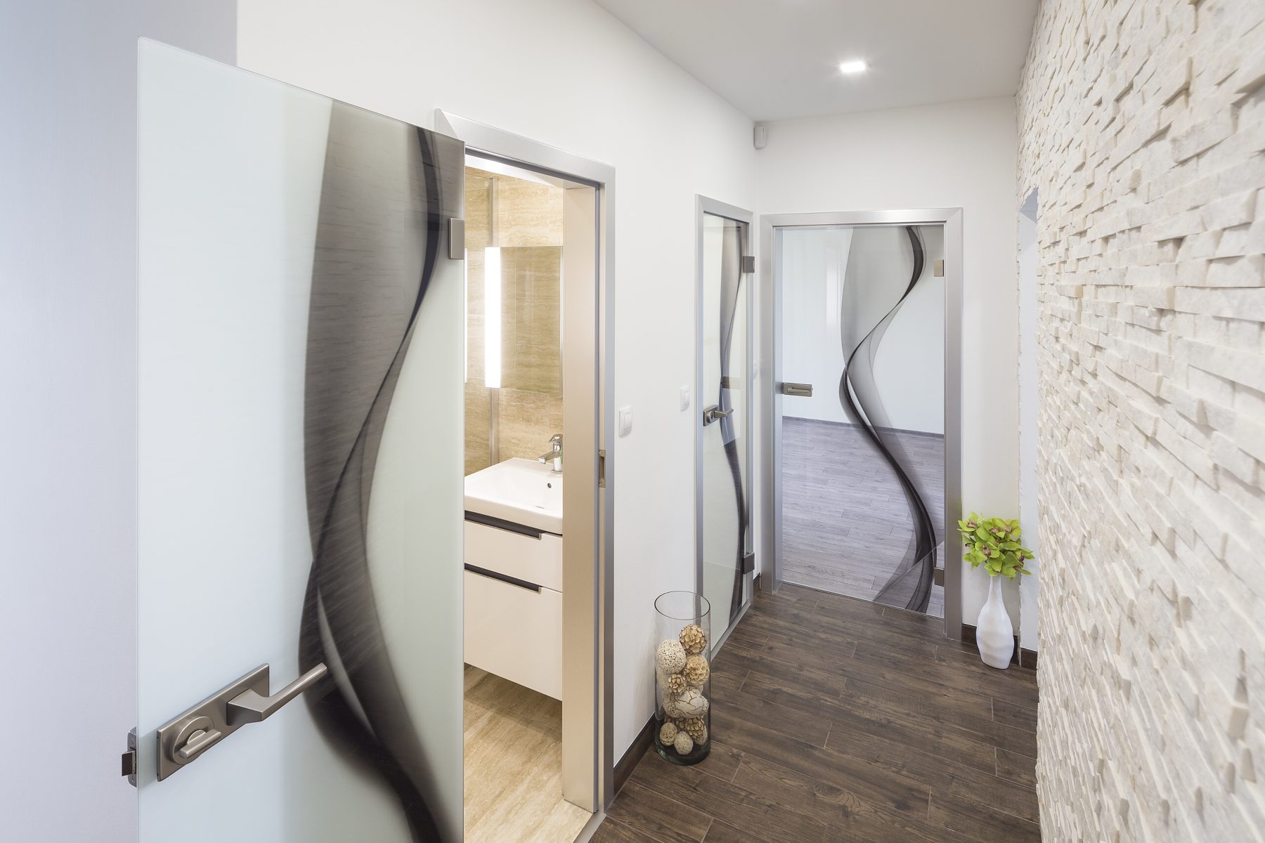 Celoskleněné dveře VV SKLO